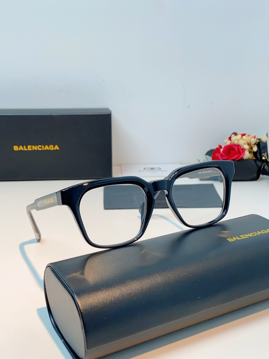 BALENCIAGA巴黎世家 2026新款多边形眼镜框男女潮可配近视防蓝光韩版复古时尚 男女通用