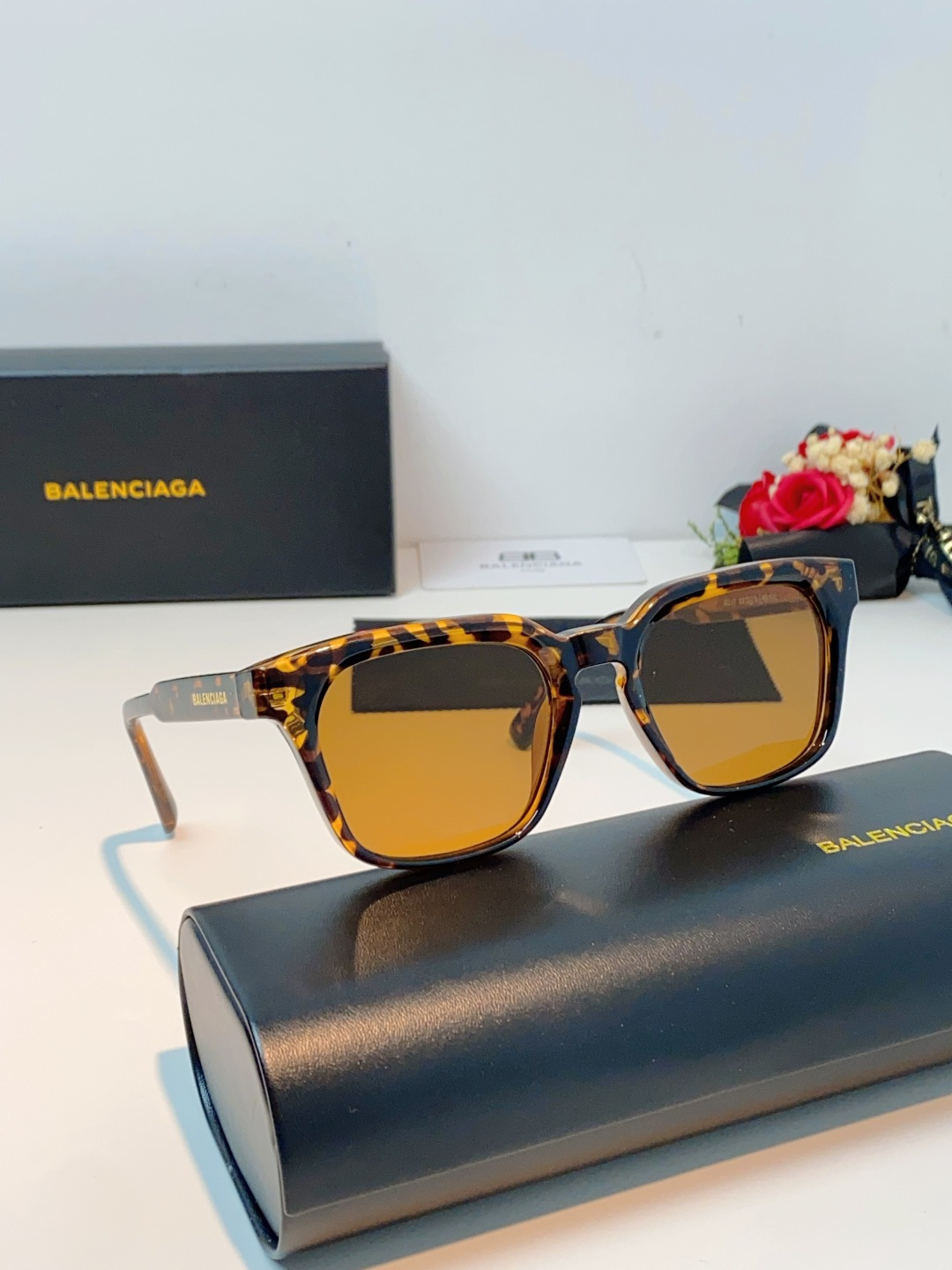 BALENCIAGA巴黎世家 2026新款多边形眼镜框男女潮可配近视防蓝光韩版复古时尚 男女通用