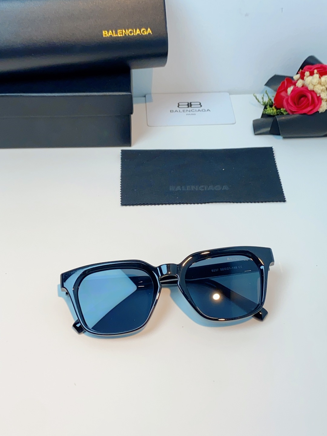 BALENCIAGA巴黎世家 2026新款多边形眼镜框男女潮可配近视防蓝光韩版复古时尚 男女通用