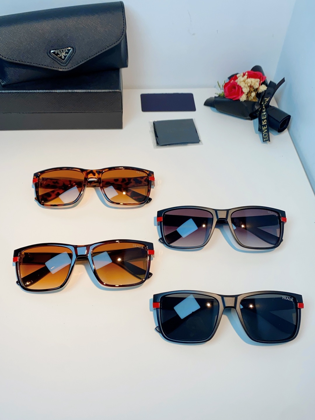 Prada普拉达 2026新款欧美男普休闲运动太阳镜女防紫外线时尚沙滩墨镜防风流行眼镜 男女通用