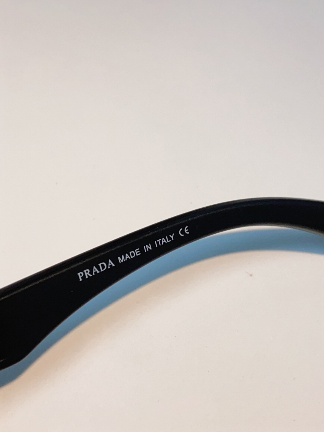 Prada普拉达 2026新款欧美男普休闲运动太阳镜女防紫外线时尚沙滩墨镜防风流行眼镜 男女通用