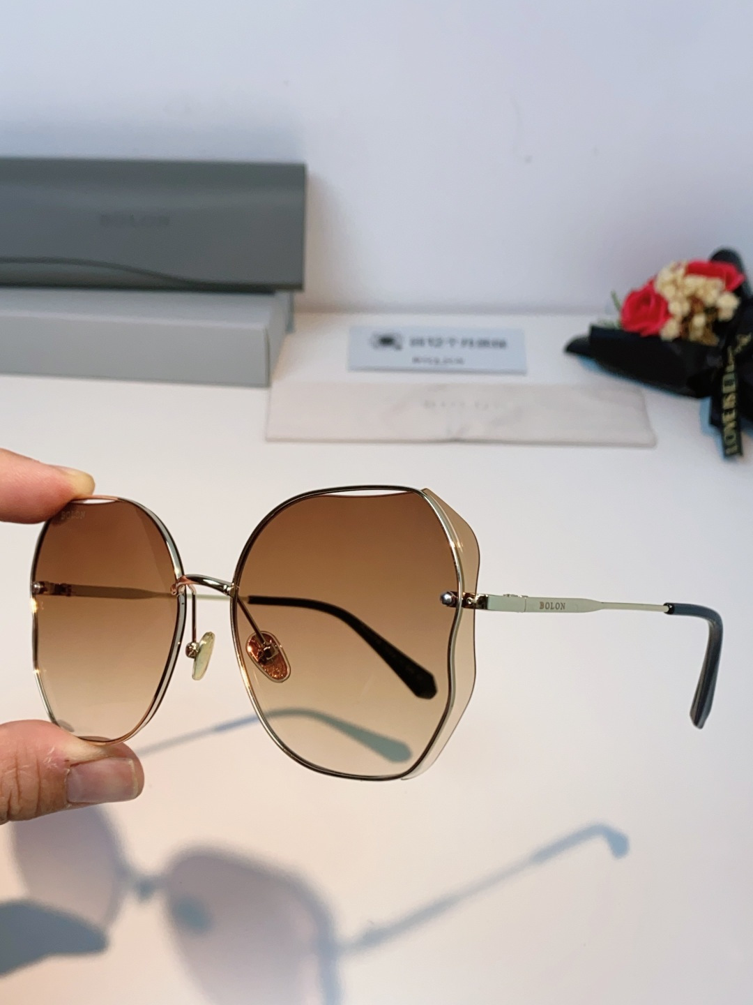 BOLON暴龙眼镜 2026新品太阳镜 蝶形墨镜女偏光镜