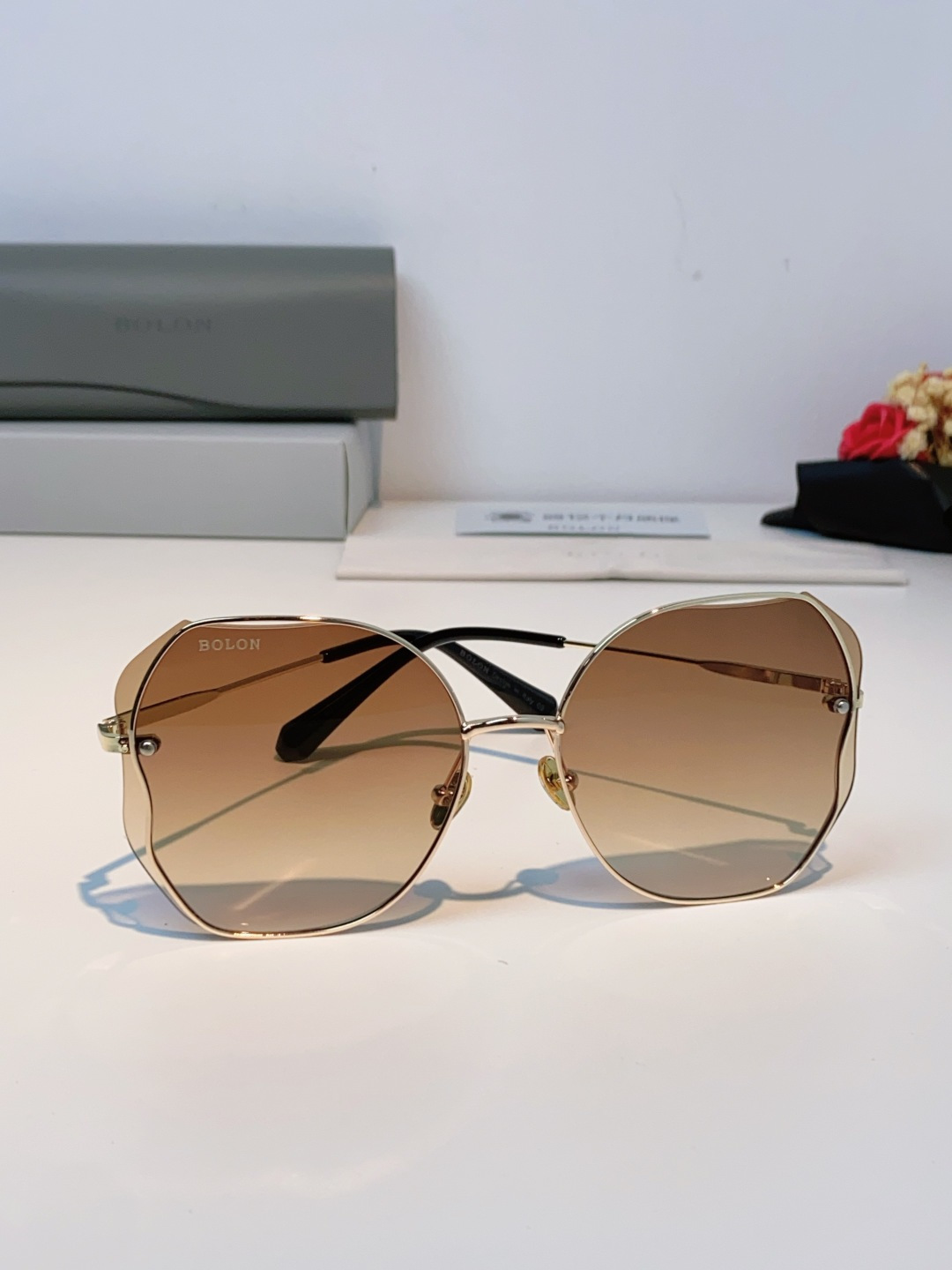 BOLON暴龙眼镜 2026新品太阳镜 蝶形墨镜女偏光镜
