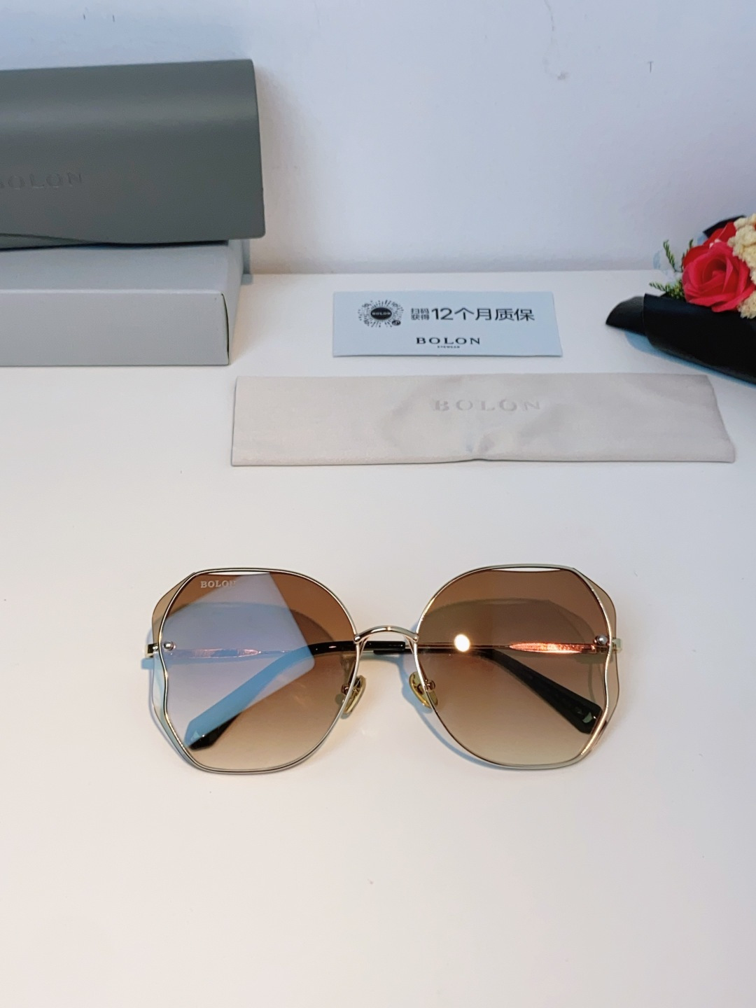 BOLON暴龙眼镜 2026新品太阳镜 蝶形墨镜女偏光镜