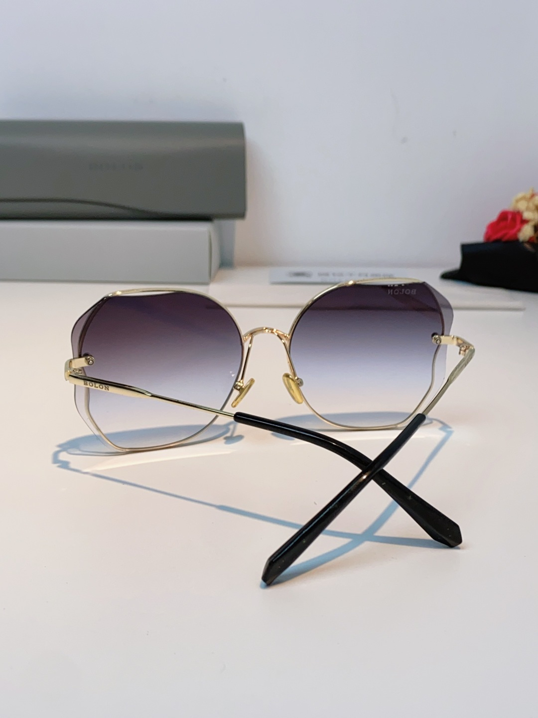 BOLON暴龙眼镜 2026新品太阳镜 蝶形墨镜女偏光镜