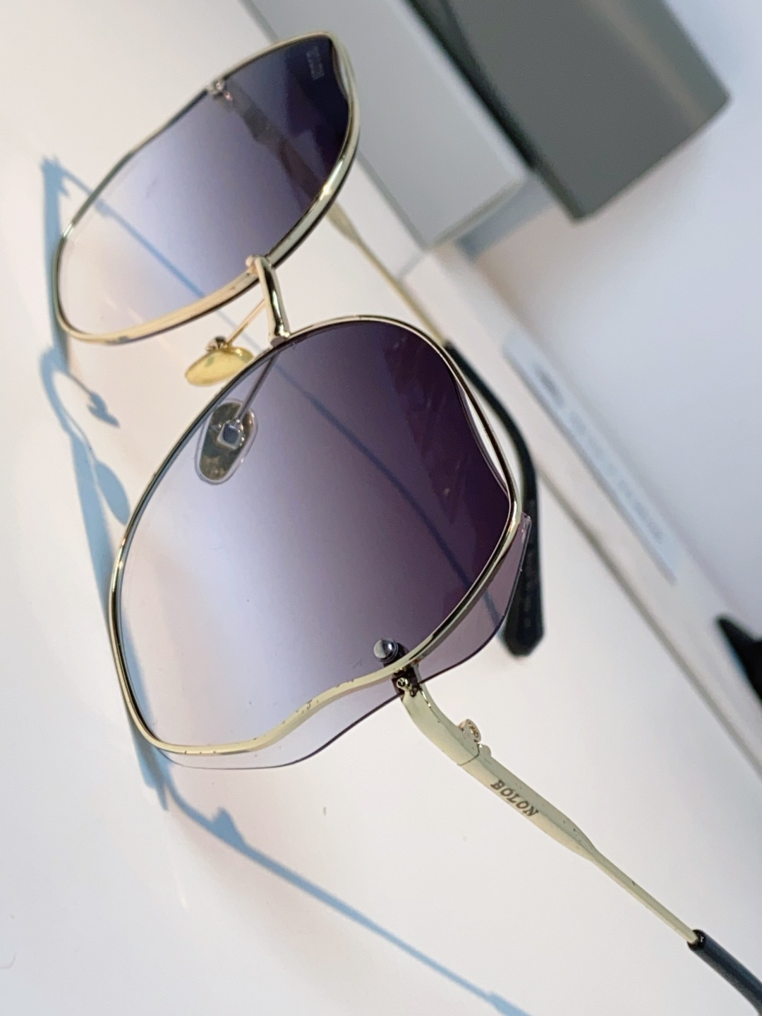 BOLON暴龙眼镜 2026新品太阳镜 蝶形墨镜女偏光镜