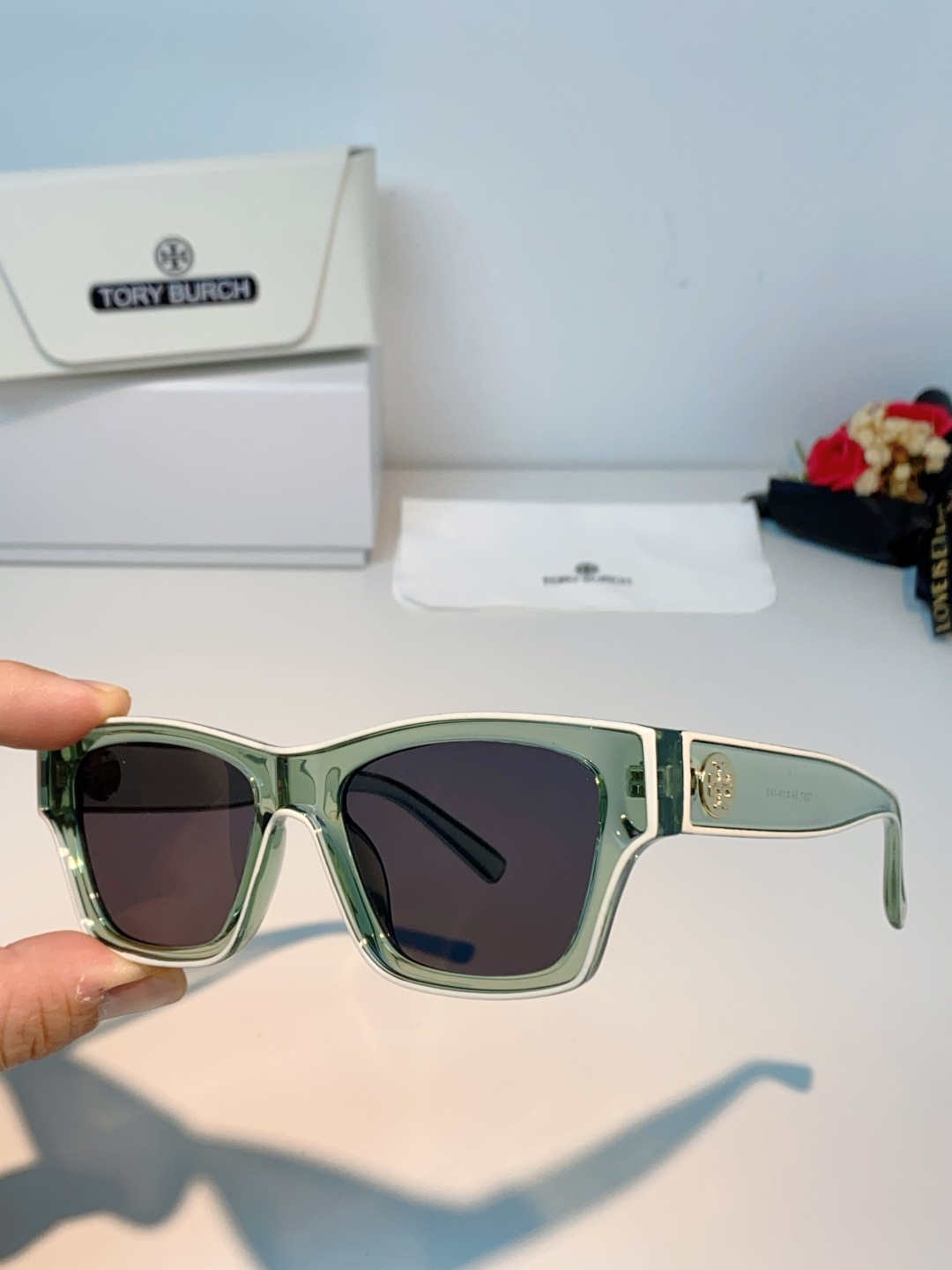 Tory Burch托里伯奇 方镜框 朋克个性时尚太阳镜 男女通用 个性方形粗框猫眼设计旅游海边经典太阳