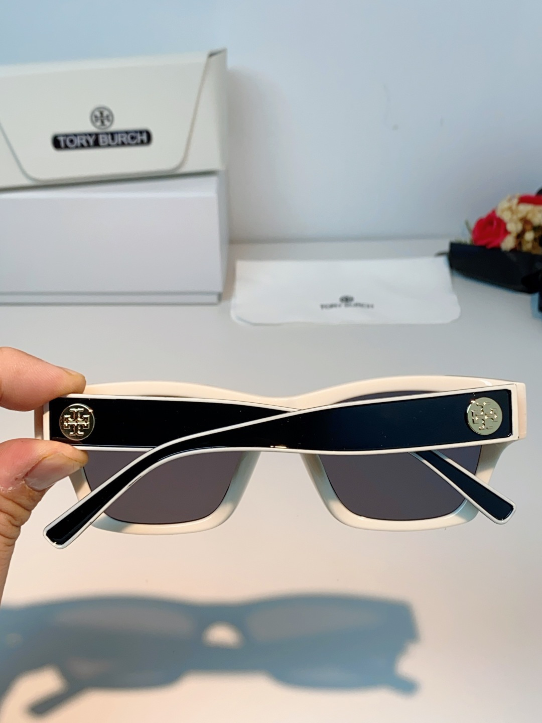 Tory Burch托里伯奇 方镜框 朋克个性时尚太阳镜 男女通用 个性方形粗框猫眼设计旅游海边经典太阳