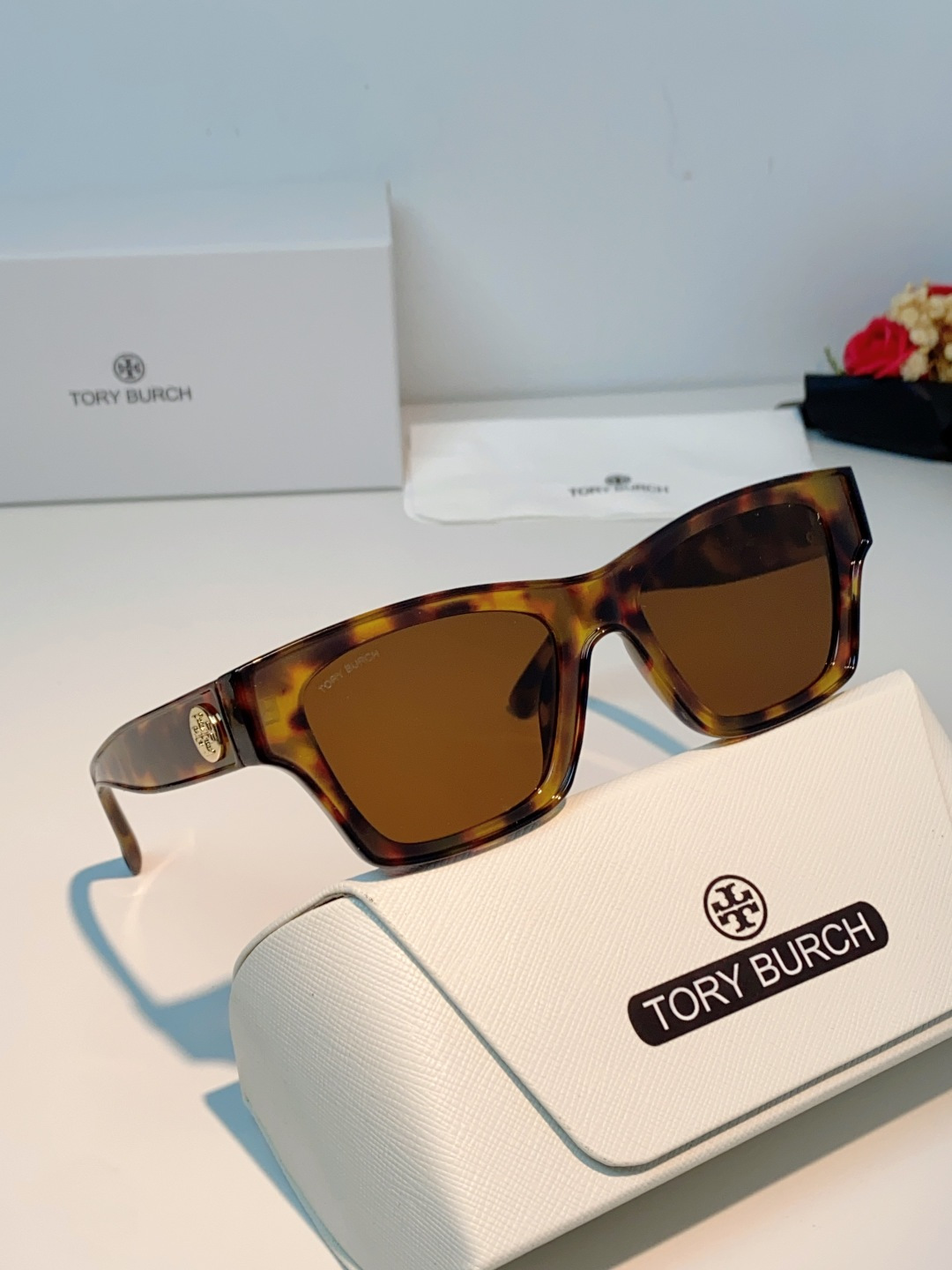 Tory Burch托里伯奇 方镜框 朋克个性时尚太阳镜 男女通用 个性方形粗框猫眼设计旅游海边经典太阳