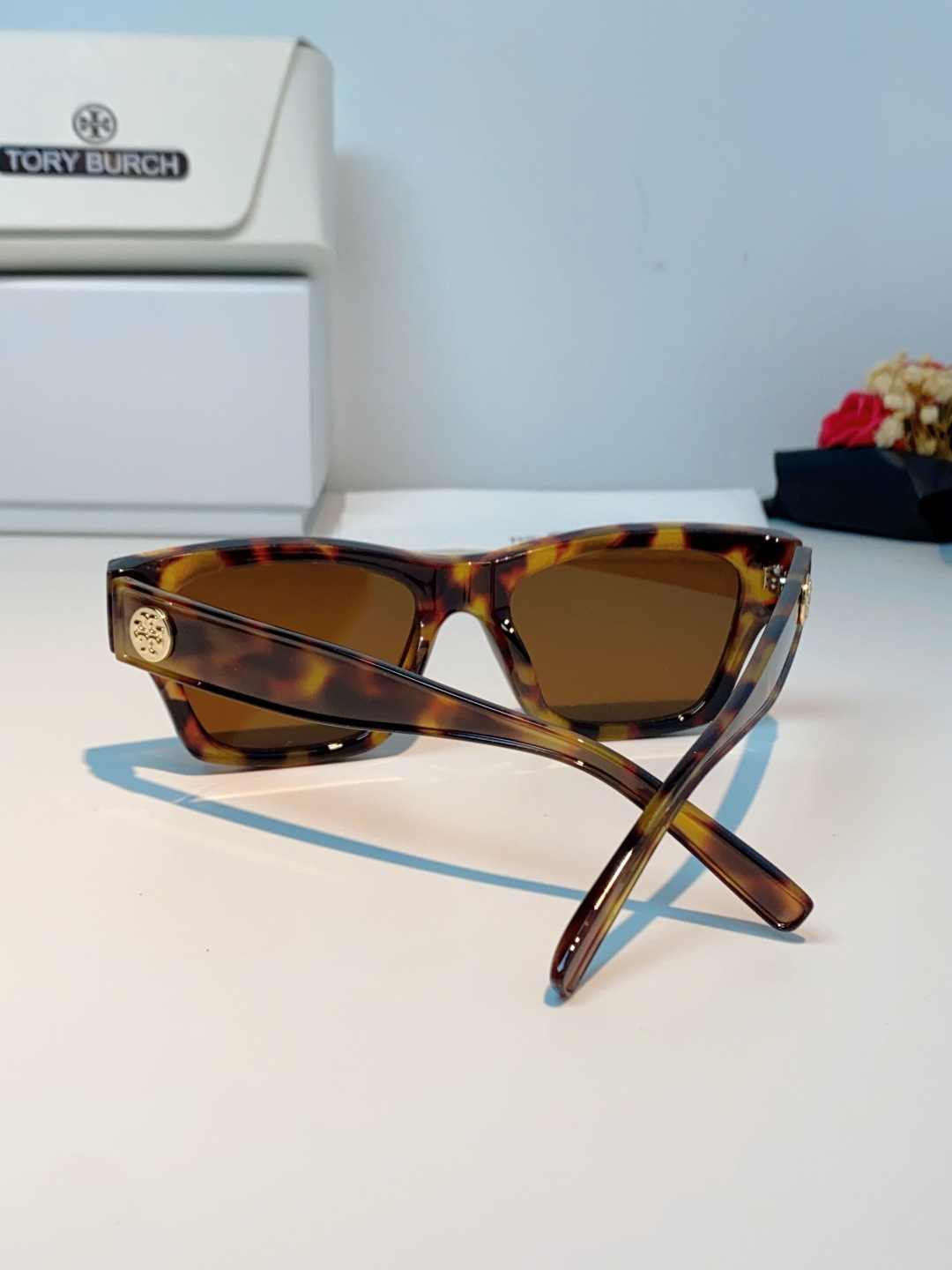 Tory Burch托里伯奇 方镜框 朋克个性时尚太阳镜 男女通用 个性方形粗框猫眼设计旅游海边经典太阳