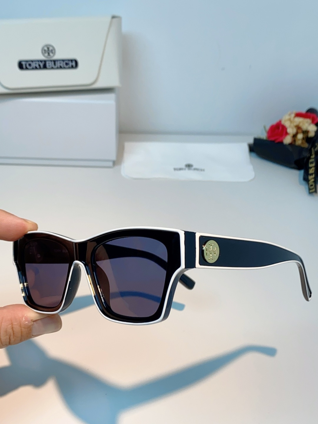 Tory Burch托里伯奇 方镜框 朋克个性时尚太阳镜 男女通用 个性方形粗框猫眼设计旅游海边经典太阳