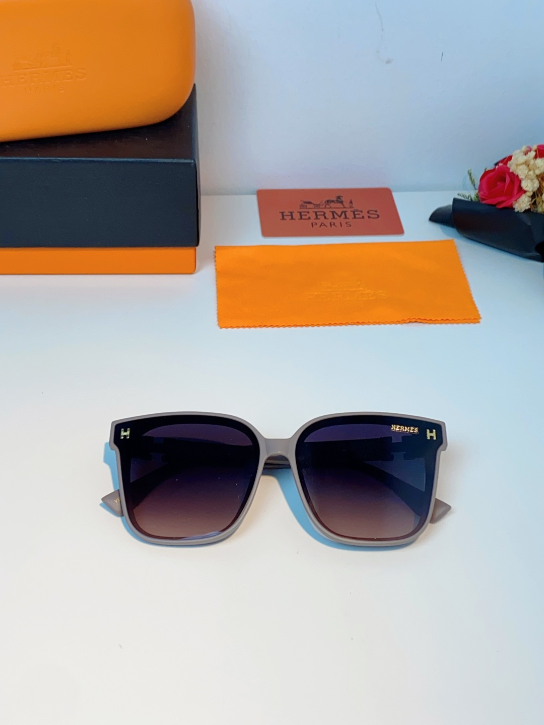 Hermes爱马仕 2026新款高级感墨镜女个性方圆脸海边防紫外线太阳镜登山徒步防晒眼镜 男女通用