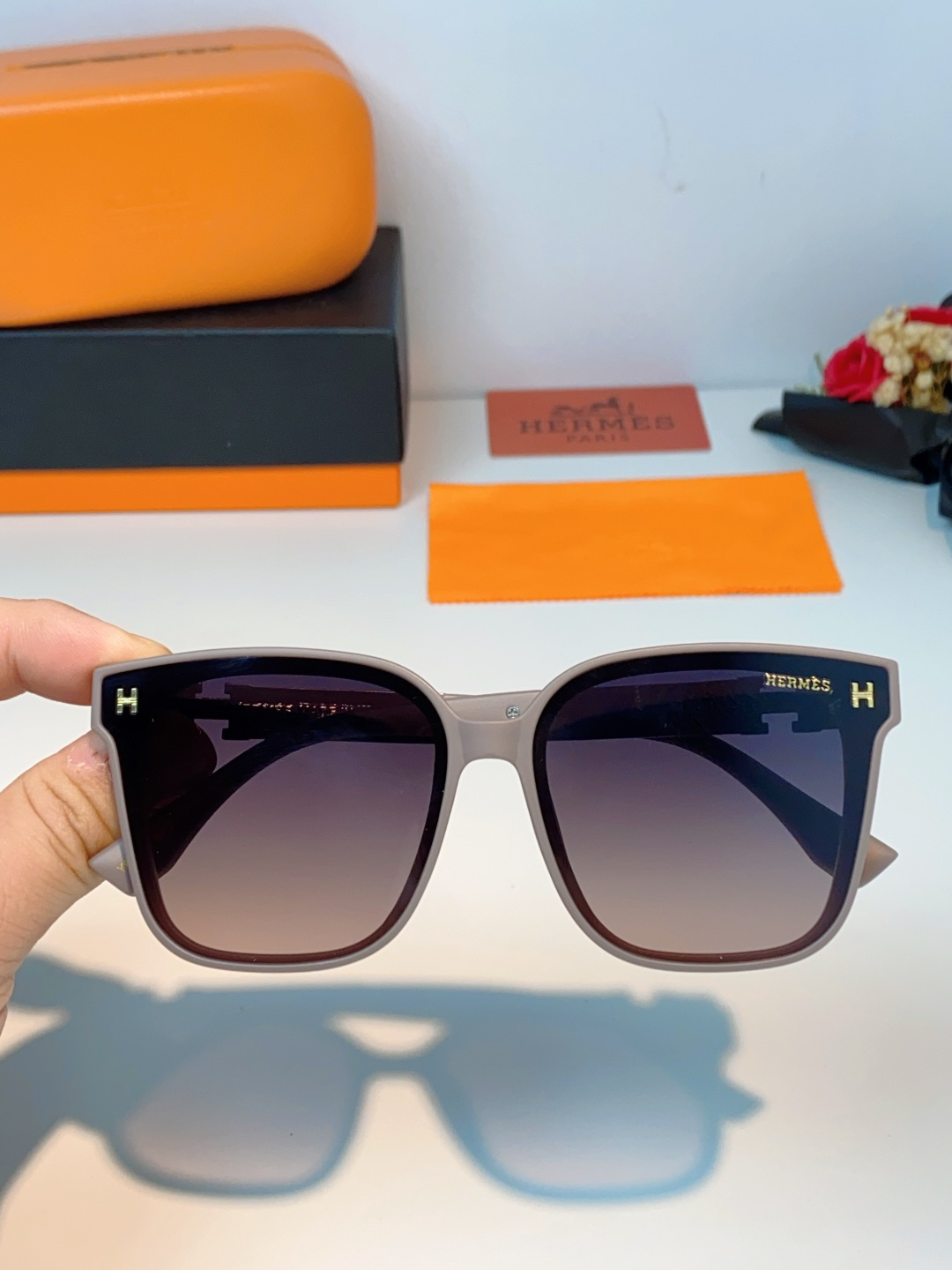 Hermes爱马仕 2026新款高级感墨镜女个性方圆脸海边防紫外线太阳镜登山徒步防晒眼镜 男女通用