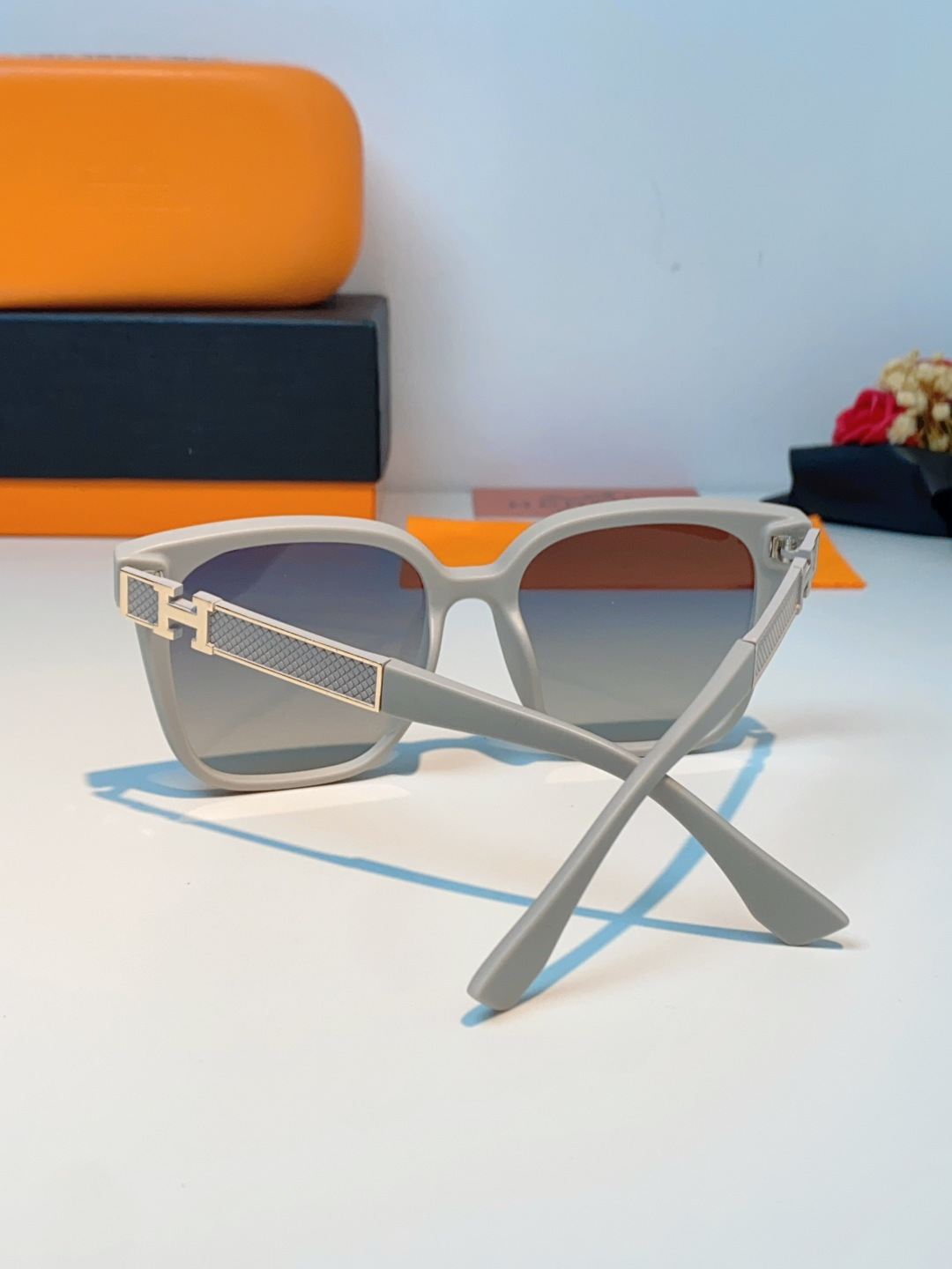 Hermes爱马仕 2026新款高级感墨镜女个性方圆脸海边防紫外线太阳镜登山徒步防晒眼镜 男女通用