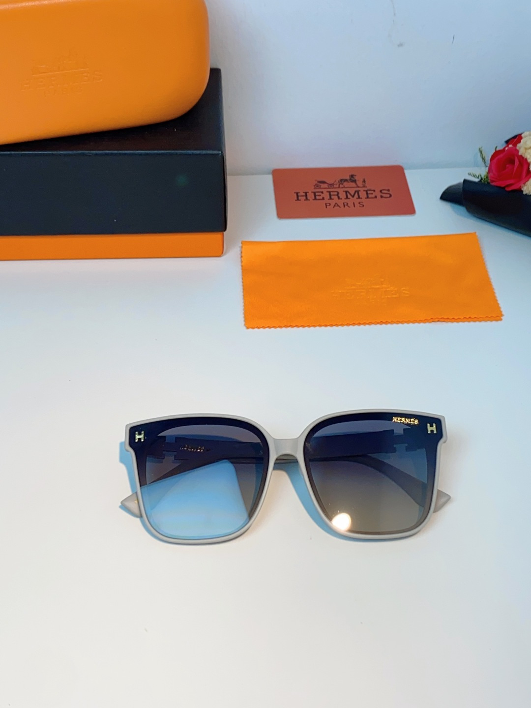 Hermes爱马仕 2026新款高级感墨镜女个性方圆脸海边防紫外线太阳镜登山徒步防晒眼镜 男女通用