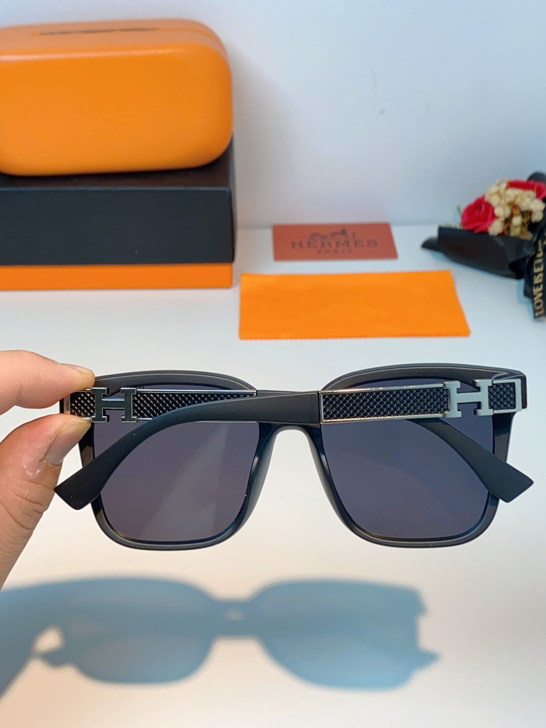 Hermes爱马仕 2026新款高级感墨镜女个性方圆脸海边防紫外线太阳镜登山徒步防晒眼镜 男女通用