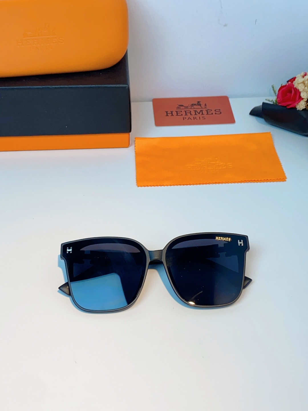Hermes爱马仕 2026新款高级感墨镜女个性方圆脸海边防紫外线太阳镜登山徒步防晒眼镜 男女通用