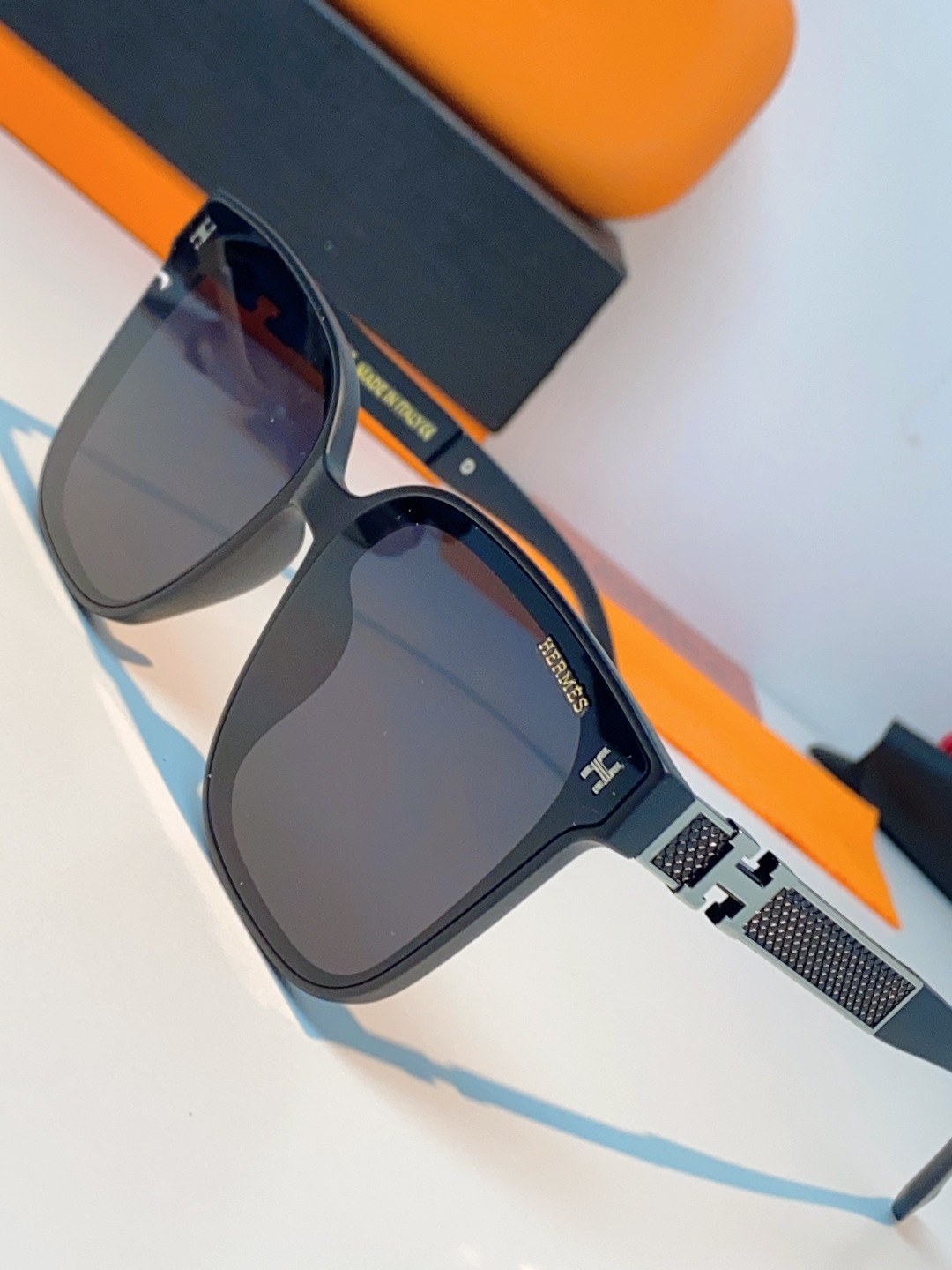 Hermes爱马仕 2026新款高级感墨镜女个性方圆脸海边防紫外线太阳镜登山徒步防晒眼镜 男女通用