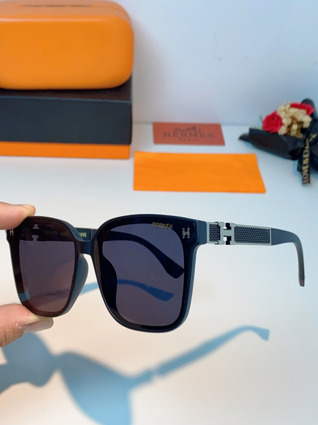 Hermes爱马仕 2026新款高级感墨镜女个性方圆脸海边防紫外线太阳镜登山徒步防晒眼镜 男女通用