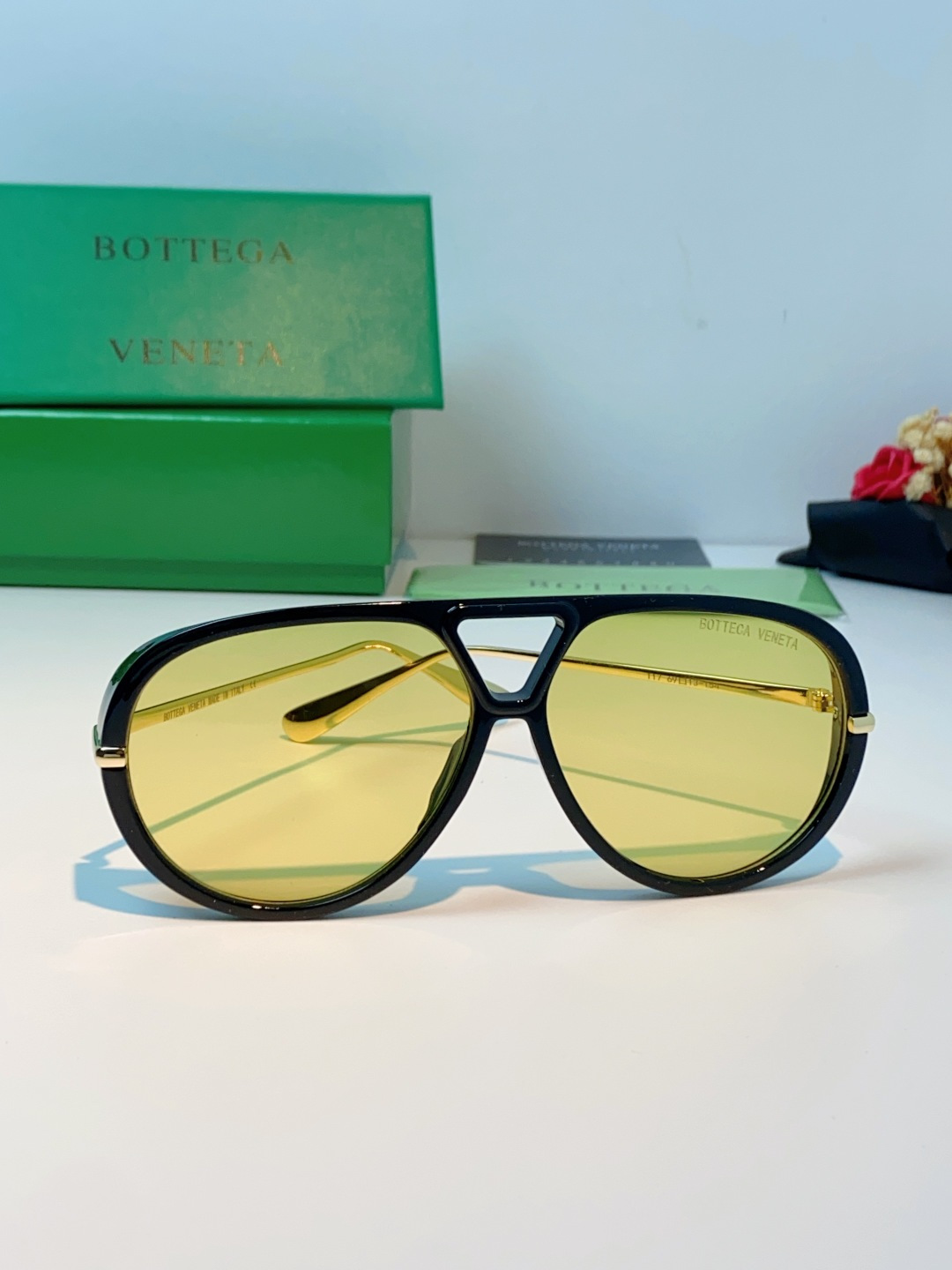 BottegaVeneta宝缇嘉 ,2026新款飞行员式太阳眼镜蛤蟆板材金属瘦脸大框防紫外线墨镜