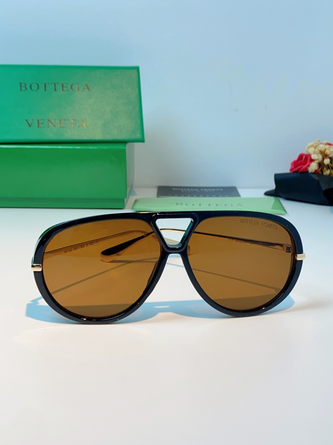 BottegaVeneta宝缇嘉 ,2026新款飞行员式太阳眼镜蛤蟆板材金属瘦脸大框防紫外线墨镜