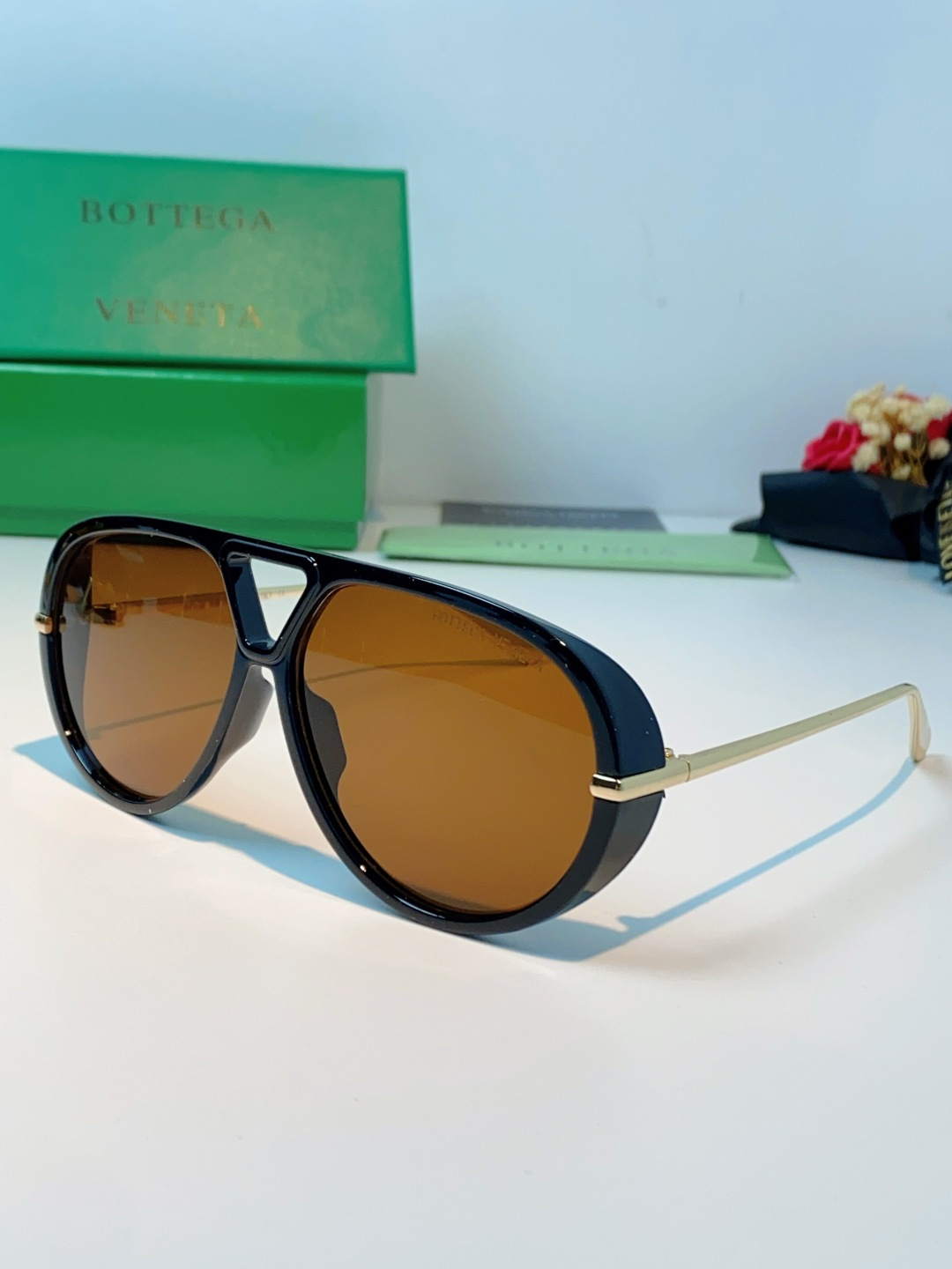 BottegaVeneta宝缇嘉 ,2026新款飞行员式太阳眼镜蛤蟆板材金属瘦脸大框防紫外线墨镜
