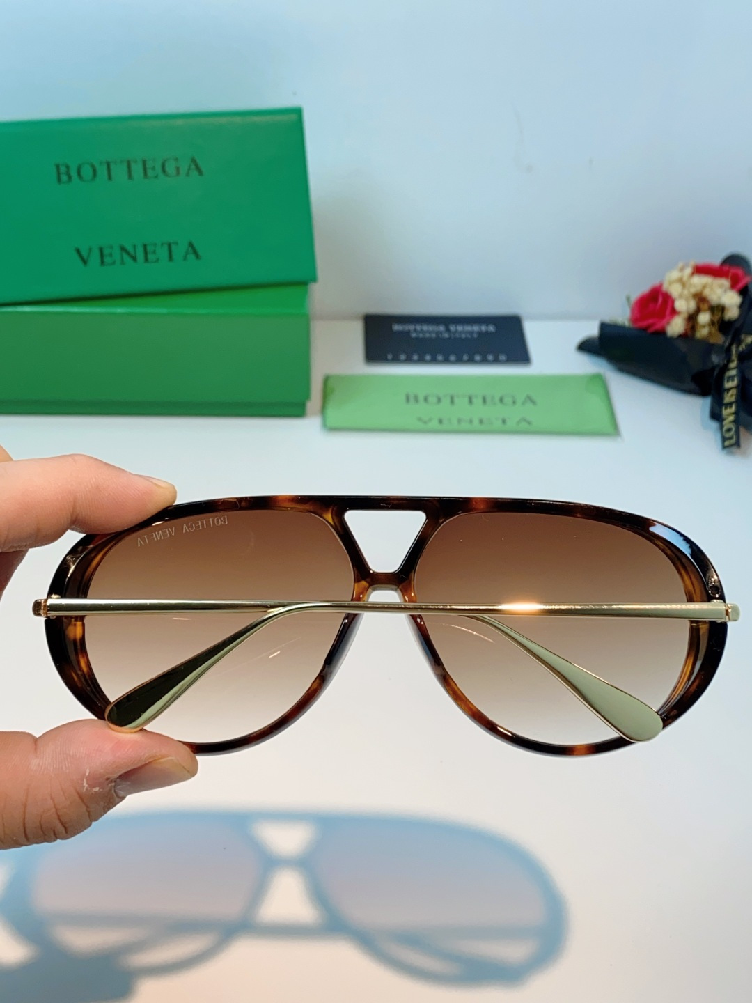 BottegaVeneta宝缇嘉 ,2026新款飞行员式太阳眼镜蛤蟆板材金属瘦脸大框防紫外线墨镜