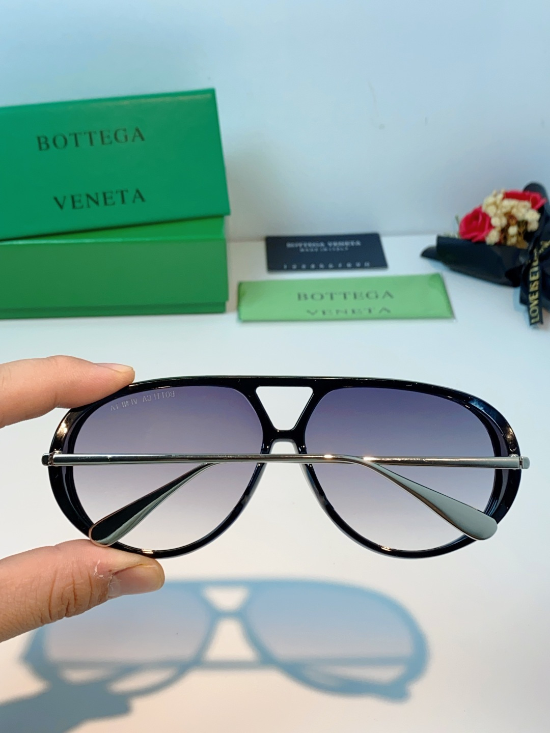 BottegaVeneta宝缇嘉 ,2026新款飞行员式太阳眼镜蛤蟆板材金属瘦脸大框防紫外线墨镜