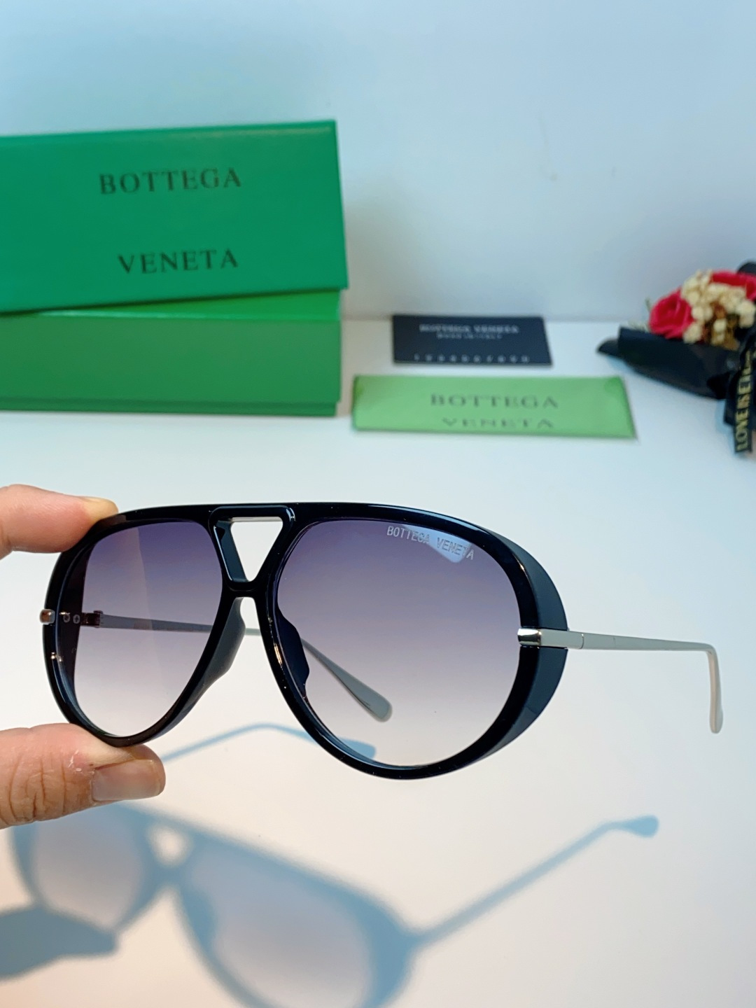 BottegaVeneta宝缇嘉 ,2026新款飞行员式太阳眼镜蛤蟆板材金属瘦脸大框防紫外线墨镜