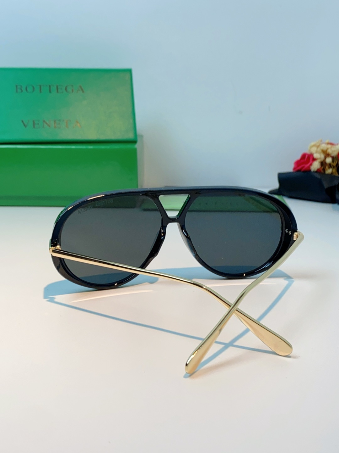 BottegaVeneta宝缇嘉 ,2026新款飞行员式太阳眼镜蛤蟆板材金属瘦脸大框防紫外线墨镜