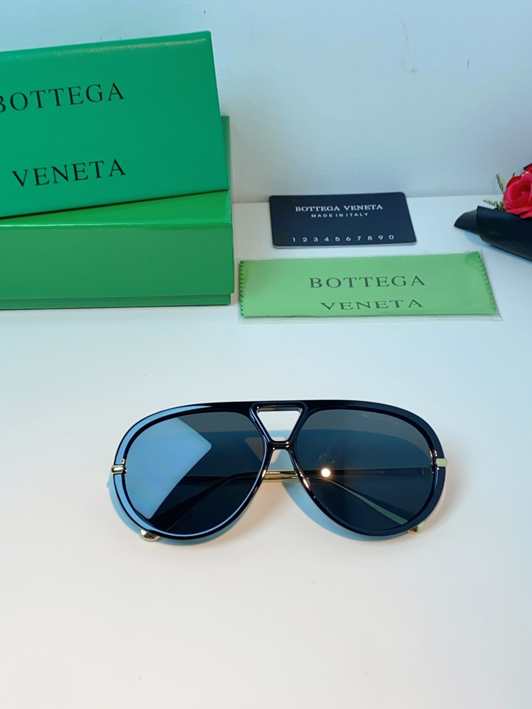 BottegaVeneta宝缇嘉 ,2026新款飞行员式太阳眼镜蛤蟆板材金属瘦脸大框防紫外线墨镜