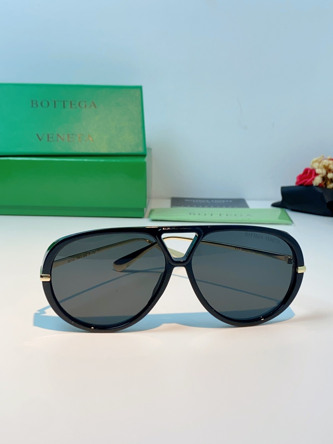 BottegaVeneta宝缇嘉 ,2026新款飞行员式太阳眼镜蛤蟆板材金属瘦脸大框防紫外线墨镜