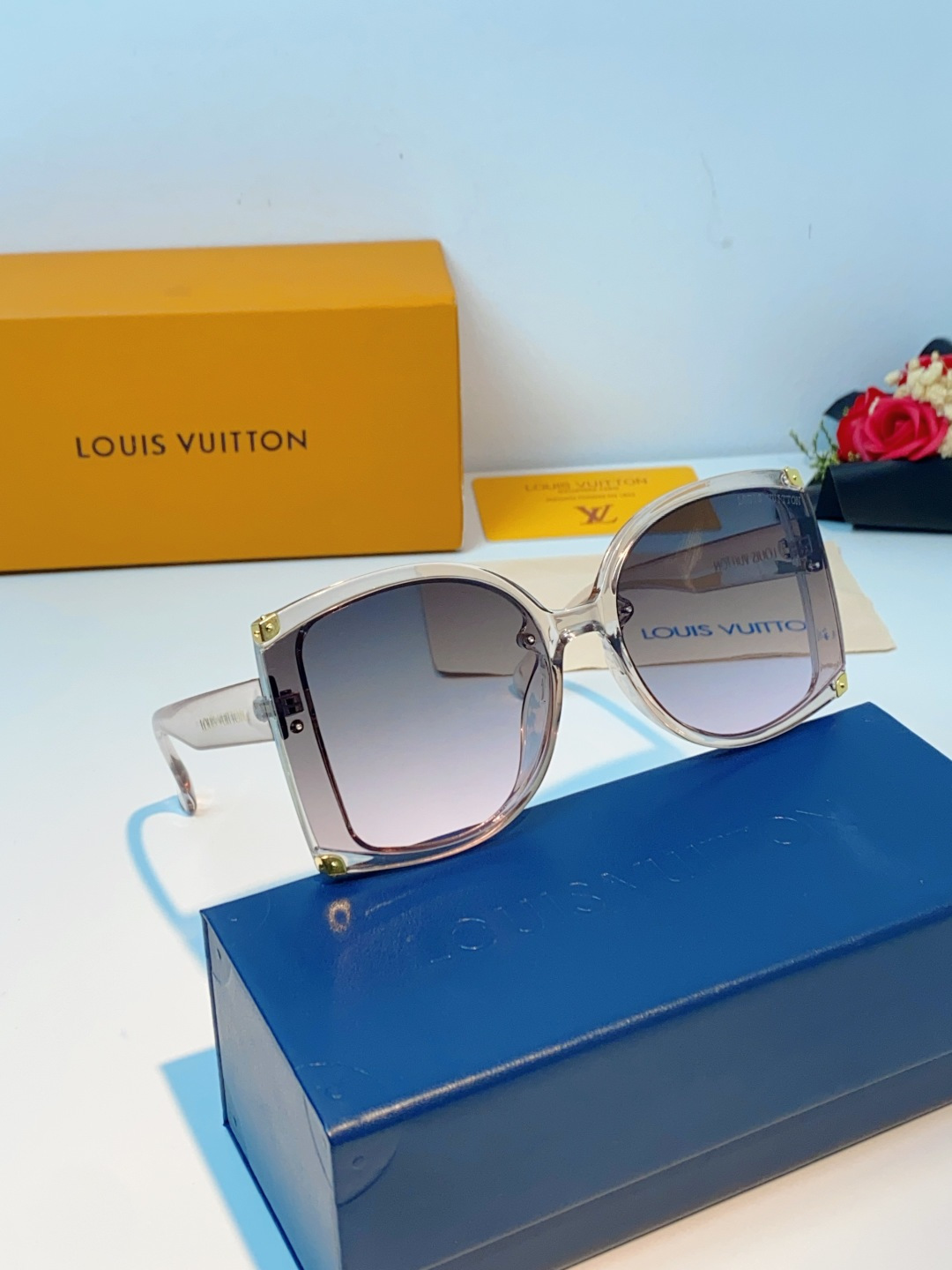 LouisVuitton路易威登 2026新款小红书同款超大框墨镜方形黑色太阳镜潮流复古高级时尚防紫外线