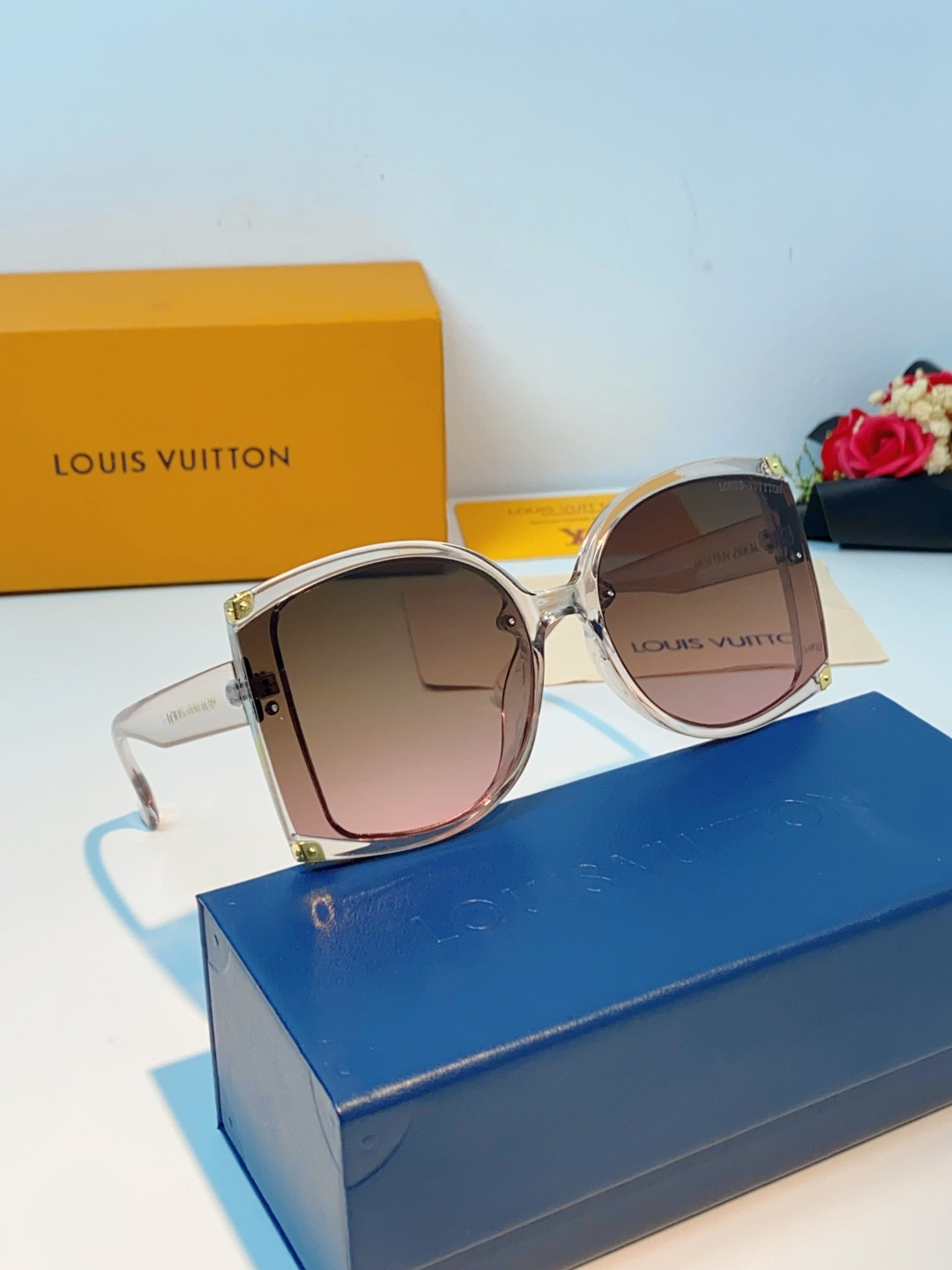 LouisVuitton路易威登 2026新款小红书同款超大框墨镜方形黑色太阳镜潮流复古高级时尚防紫外线
