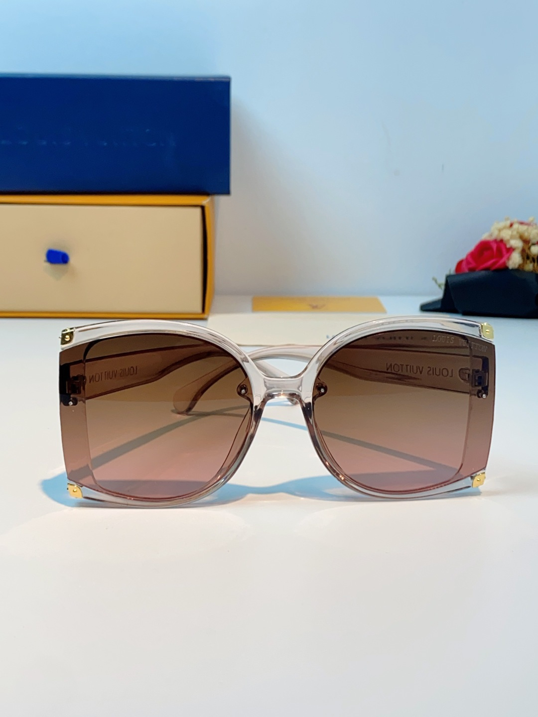 LouisVuitton路易威登 2026新款小红书同款超大框墨镜方形黑色太阳镜潮流复古高级时尚防紫外线