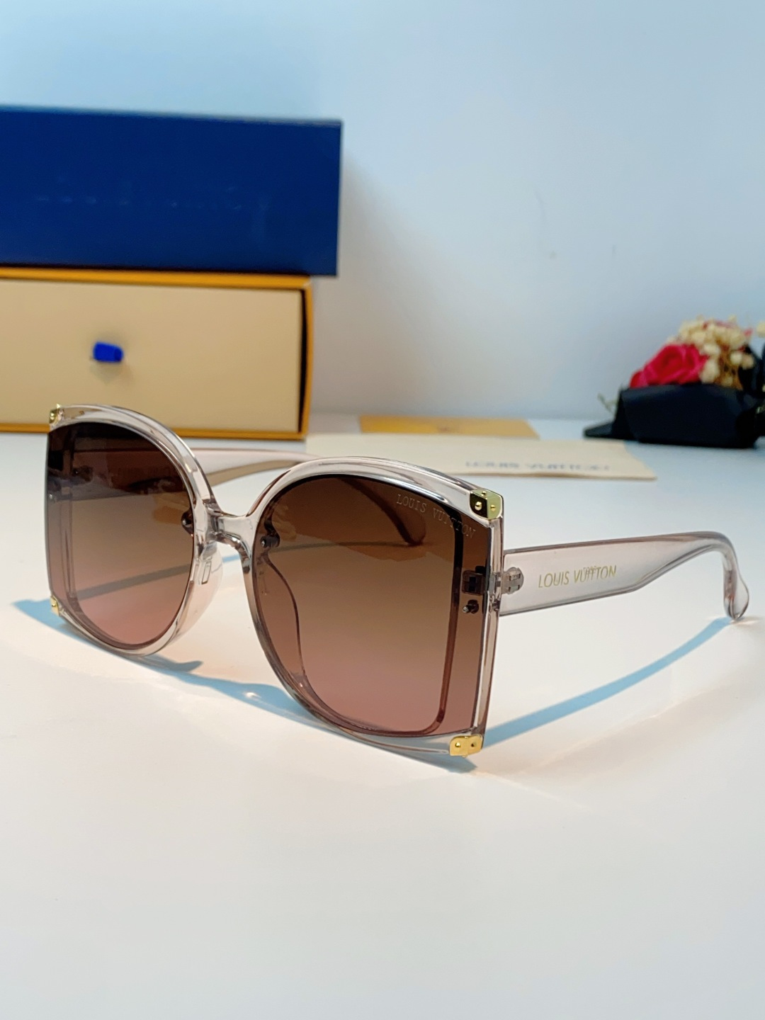 LouisVuitton路易威登 2026新款小红书同款超大框墨镜方形黑色太阳镜潮流复古高级时尚防紫外线