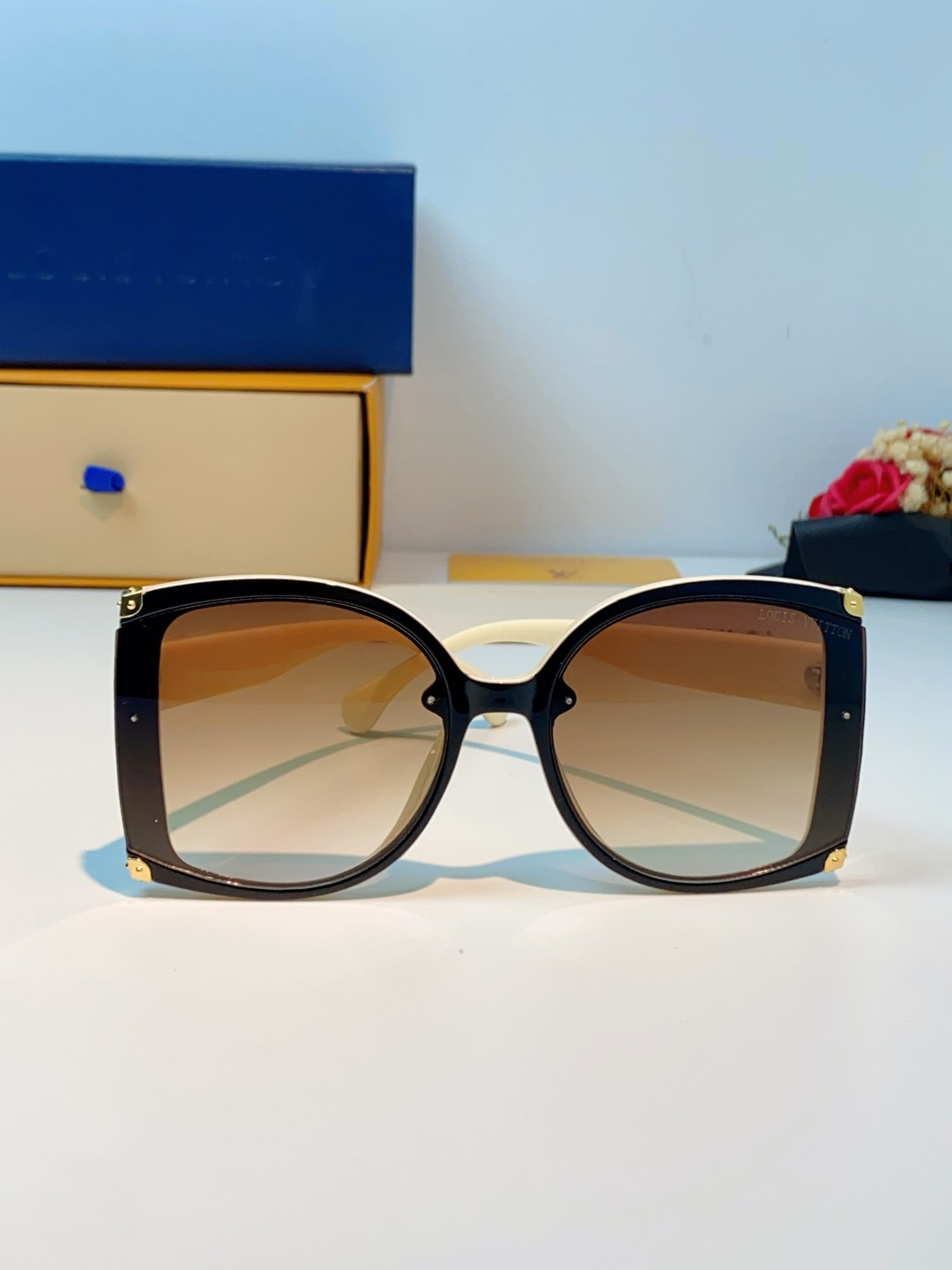 LouisVuitton路易威登 2026新款小红书同款超大框墨镜方形黑色太阳镜潮流复古高级时尚防紫外线