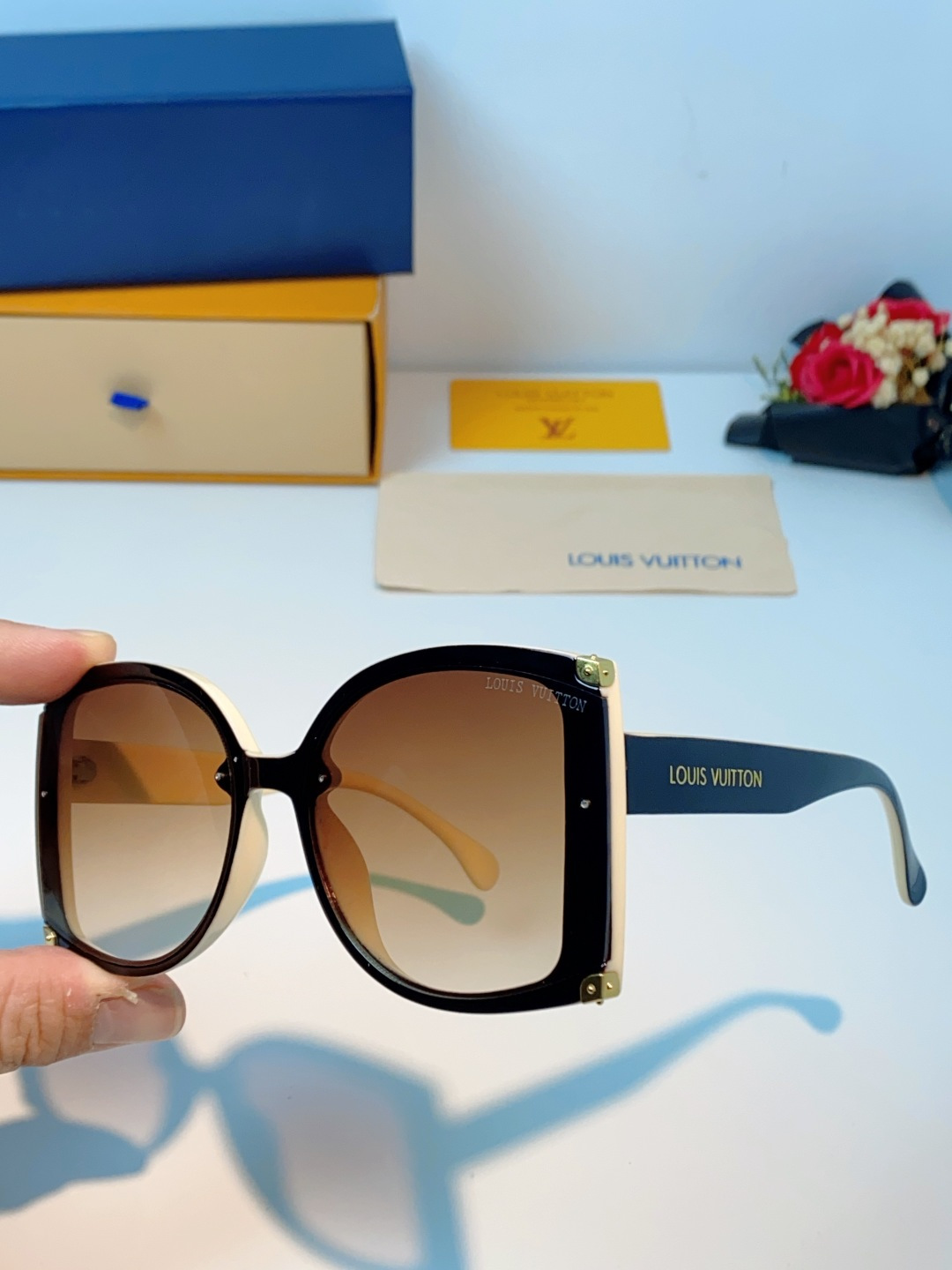 LouisVuitton路易威登 2026新款小红书同款超大框墨镜方形黑色太阳镜潮流复古高级时尚防紫外线