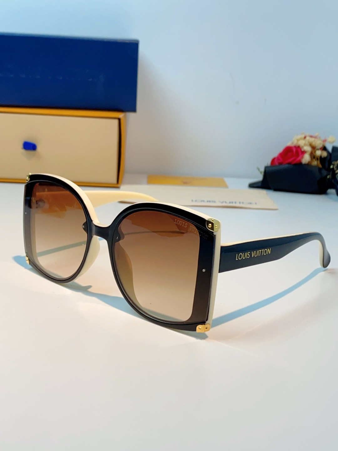 LouisVuitton路易威登 2026新款小红书同款超大框墨镜方形黑色太阳镜潮流复古高级时尚防紫外线