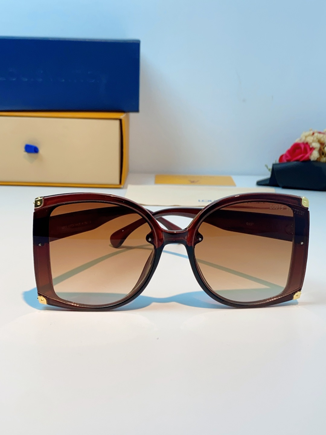 LouisVuitton路易威登 2026新款小红书同款超大框墨镜方形黑色太阳镜潮流复古高级时尚防紫外线