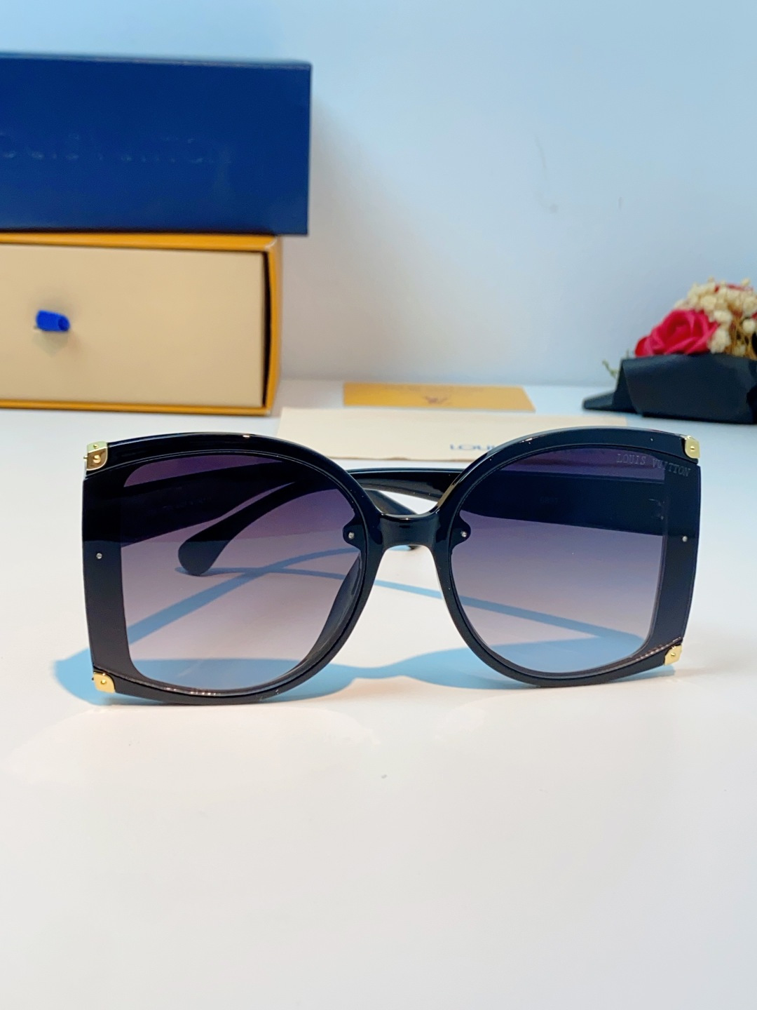 LouisVuitton路易威登 2026新款小红书同款超大框墨镜方形黑色太阳镜潮流复古高级时尚防紫外线