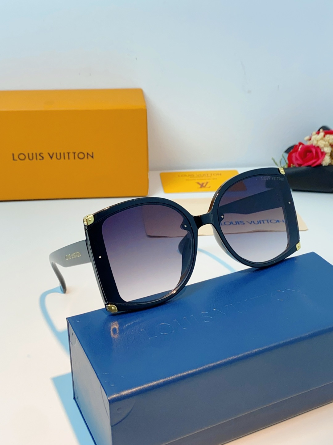 LouisVuitton路易威登 2026新款小红书同款超大框墨镜方形黑色太阳镜潮流复古高级时尚防紫外线