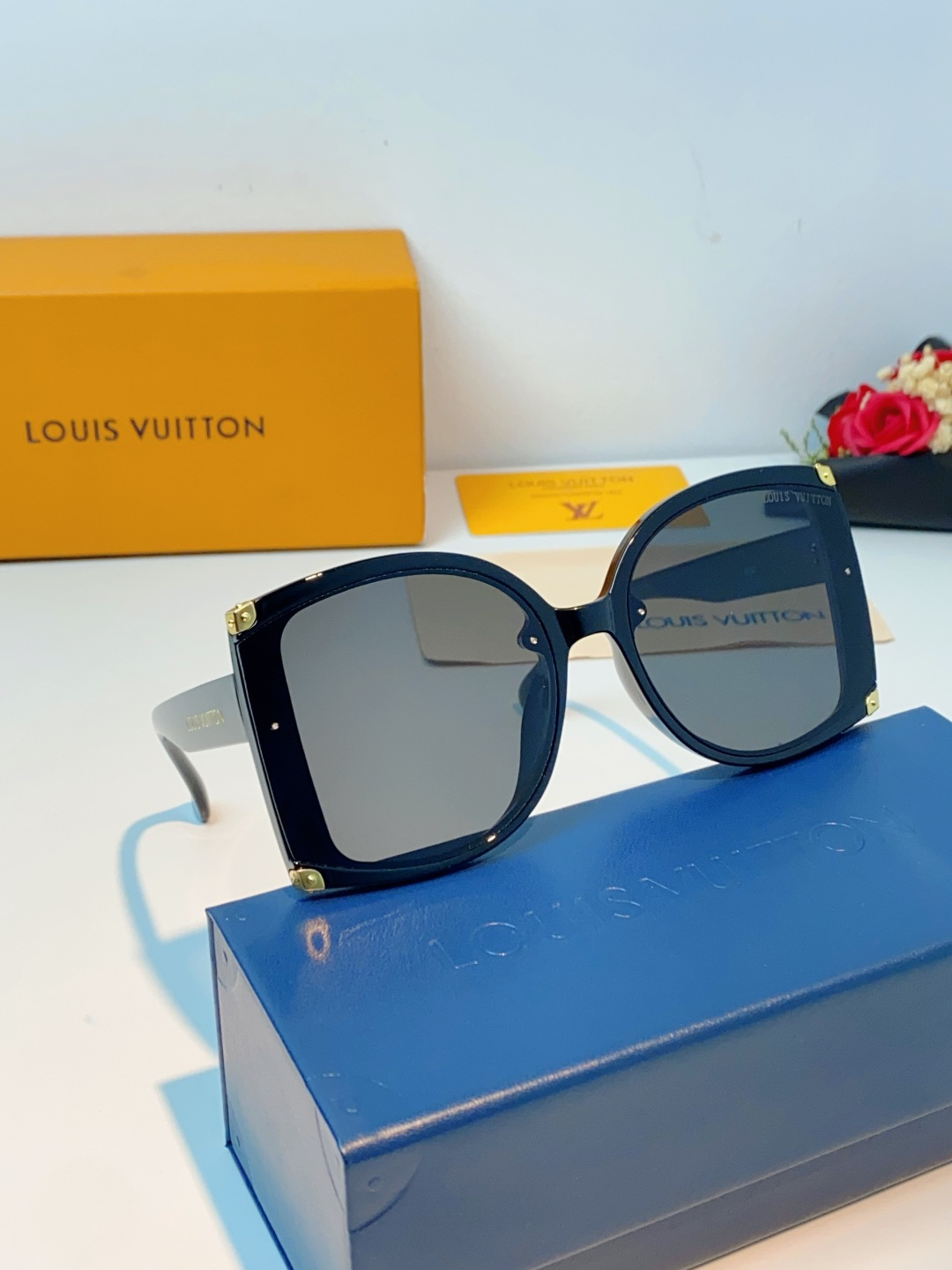 LouisVuitton路易威登 2026新款小红书同款超大框墨镜方形黑色太阳镜潮流复古高级时尚防紫外线