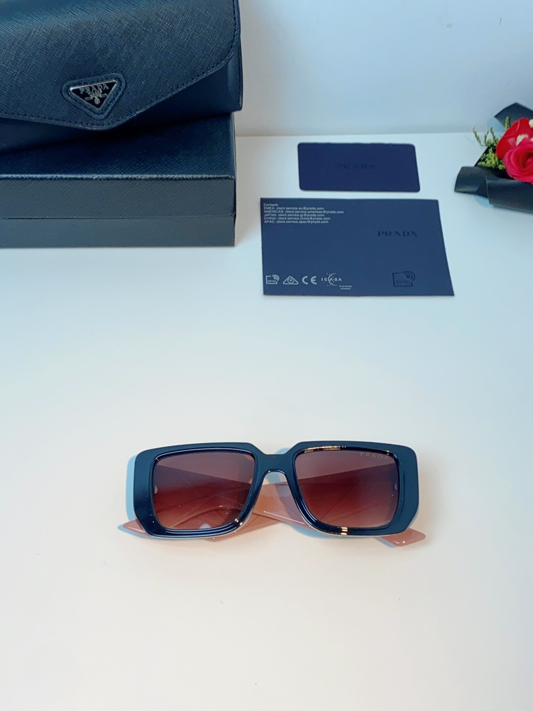 Prada普拉达 2026新款墨镜女款高级感小众设计感太阳眼镜男女款防紫外线 男女通用