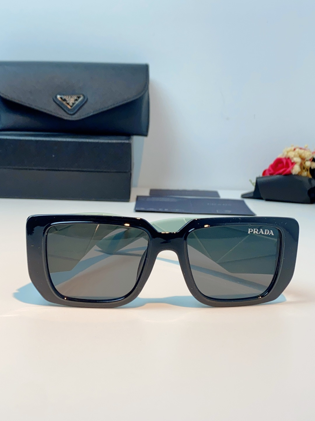 Prada普拉达 2026新款墨镜女款高级感小众设计感太阳眼镜男女款防紫外线 男女通用