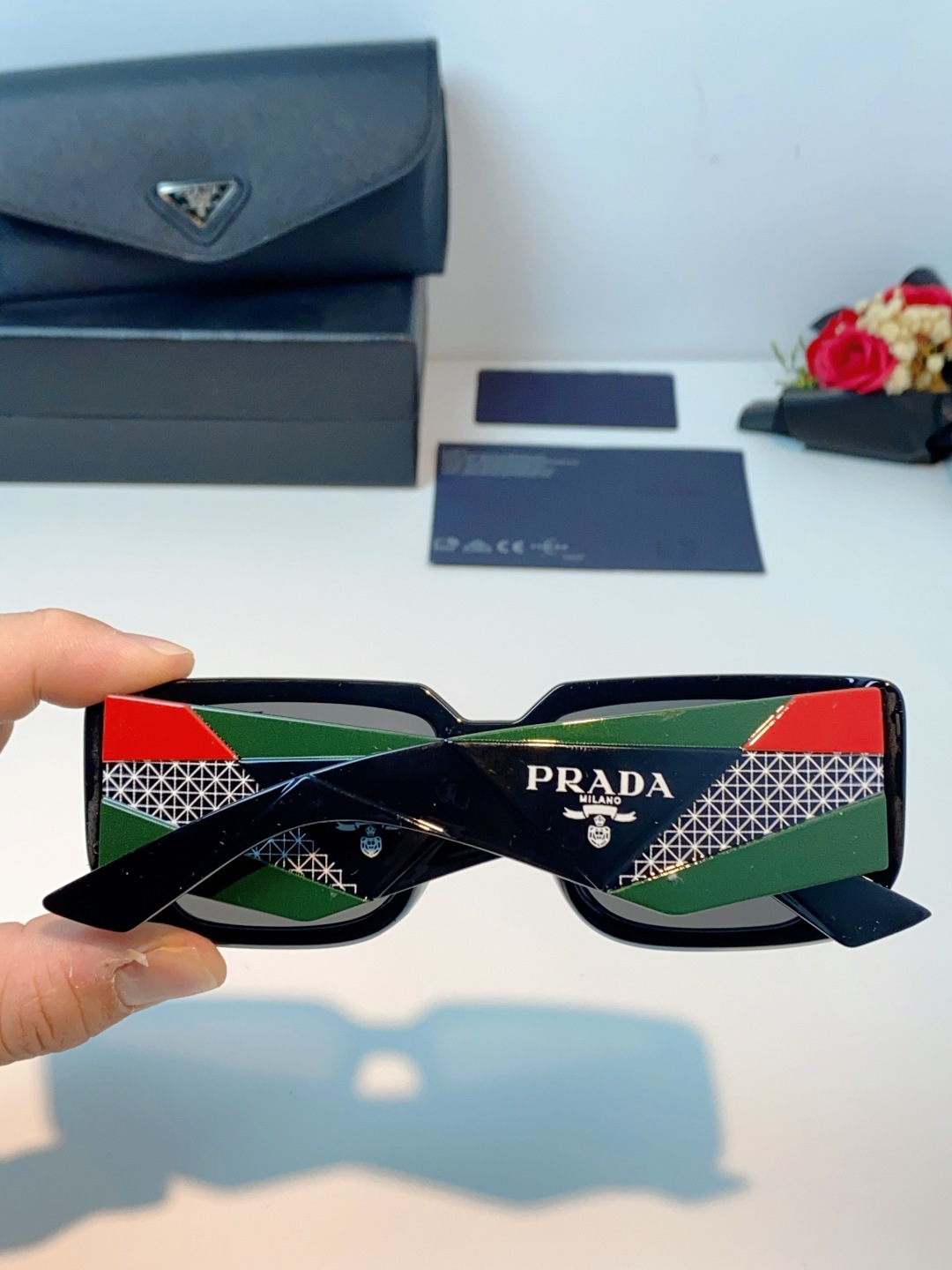 Prada普拉达 2026新款墨镜女款高级感小众设计感太阳眼镜男女款防紫外线 男女通用