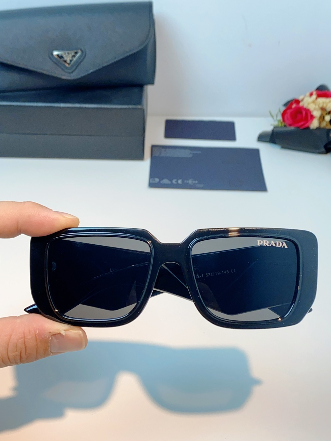 Prada普拉达 2026新款墨镜女款高级感小众设计感太阳眼镜男女款防紫外线 男女通用