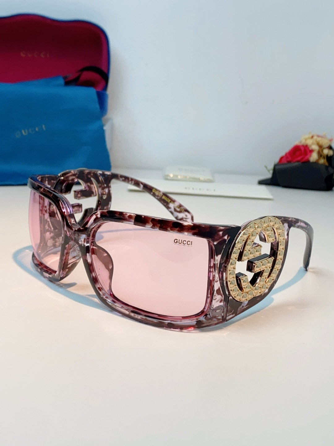 Gucci古奇 2026新款欧美风方形大框太阳眼镜1899S男女通用时尚显脸小遮阳墨镜镶钻 男女通用