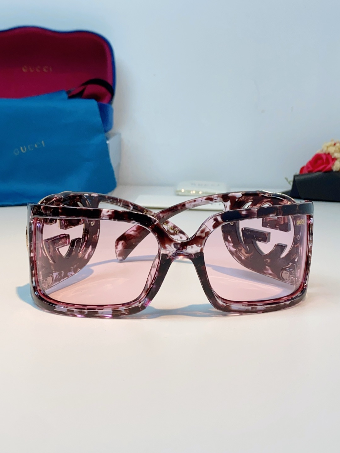 Gucci古奇 2026新款欧美风方形大框太阳眼镜1899S男女通用时尚显脸小遮阳墨镜镶钻 男女通用