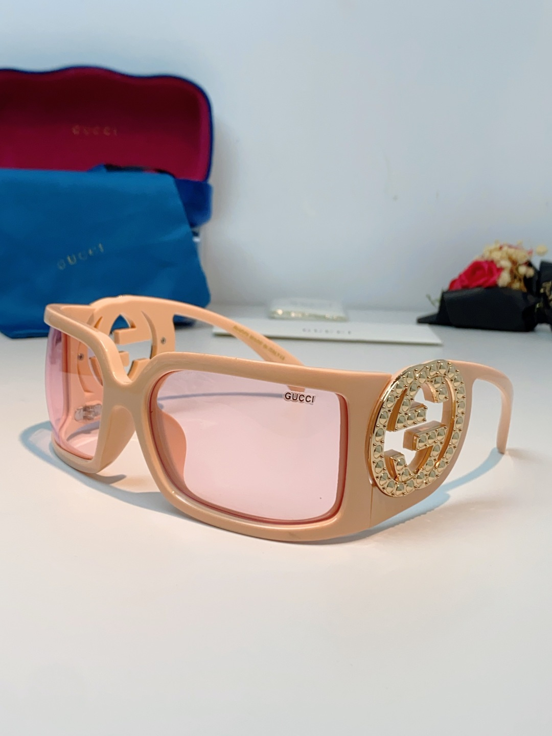 Gucci古奇 2026新款欧美风方形大框太阳眼镜1899S男女通用时尚显脸小遮阳墨镜镶钻 男女通用